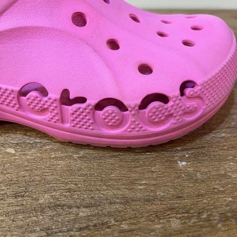 Crocs Classic Logo Cutout Clog Pink Youth Girls J3 Slip On Comfort Shoes Sandals